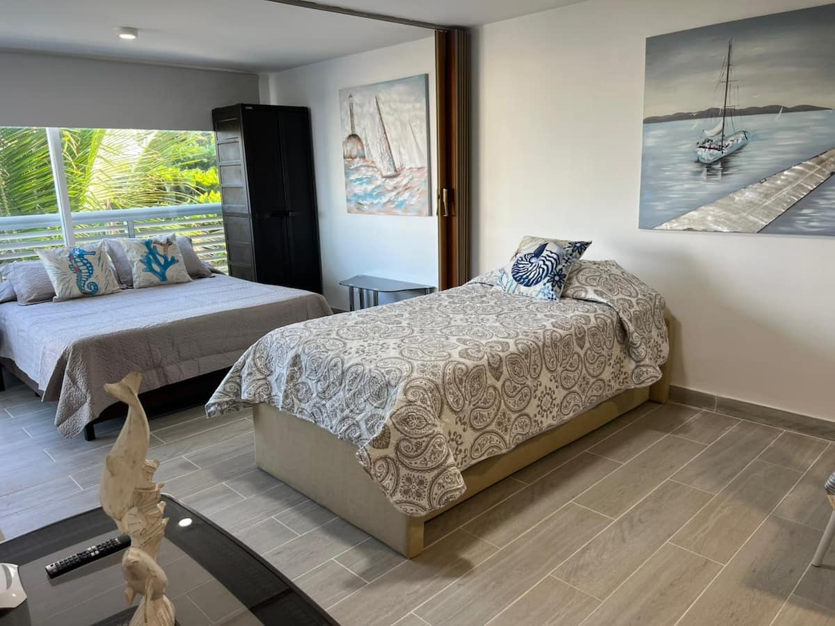 b544d2c0 80a4 45f6 b50e 6f9c5852665f